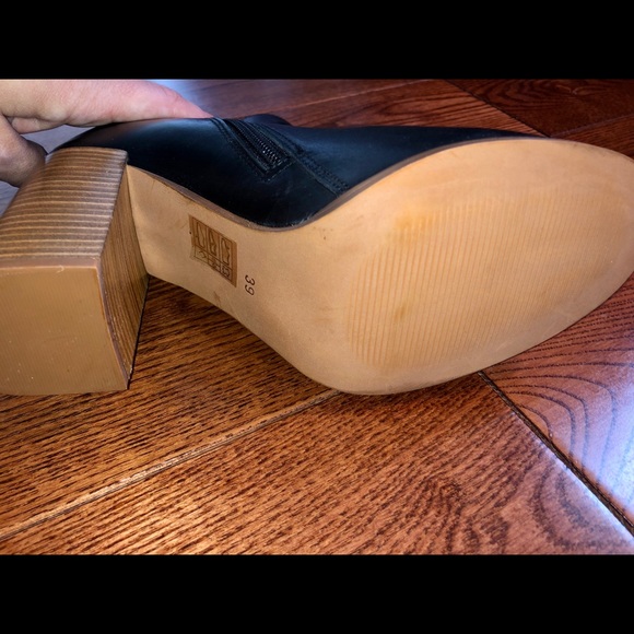 NWOT leather boots with leather fringe - Picture 5 of 8